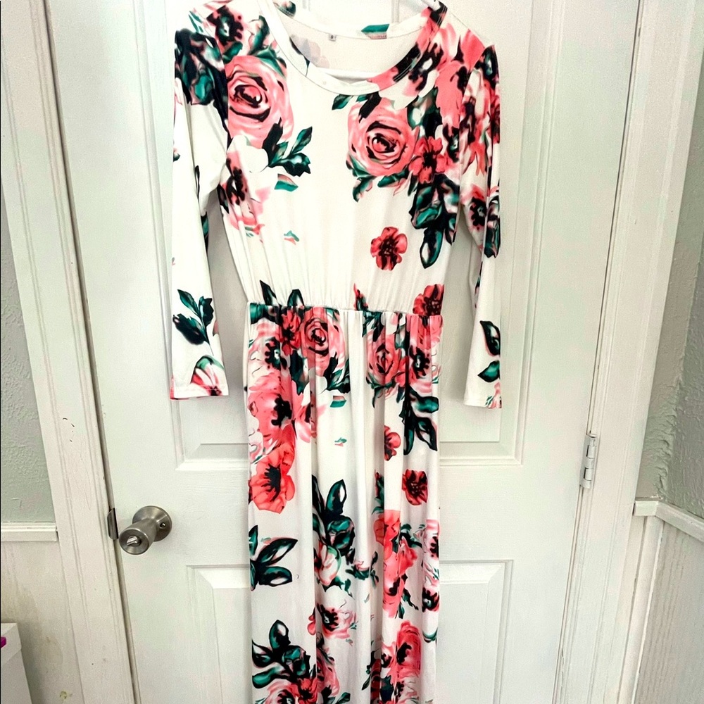 Long white flowered dress